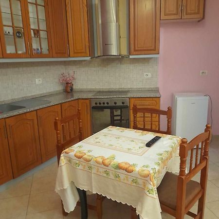 Tina'S Apartment Gjirokastër 외부 사진