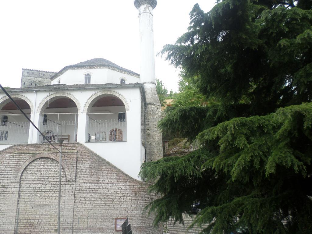 Tina'S Apartment Gjirokastër 외부 사진