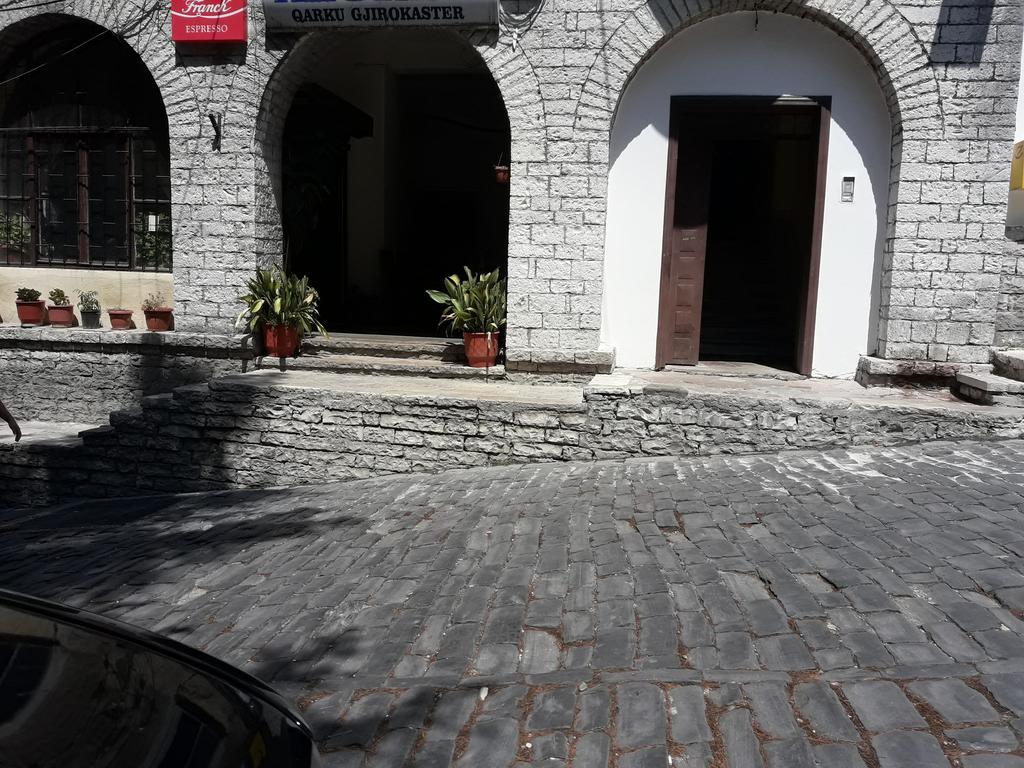 Tina'S Apartment Gjirokastër 외부 사진